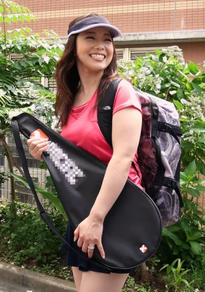 不倫相手はテニススクールのイケメンコーチ