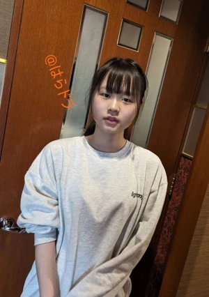 完全無加工すっぴんFカップきらりちゃん。大好きな彼氏持ちのこんな可愛い子が、 なんで顔出しハメ撮り無避妊中出しなんてさせてくれるんですか？それは神が与えたもうた奇跡です。