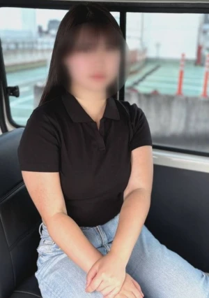 「ぽちゃりちゃんにまったり車内フェラしてもらった！ の巻」 フェラする女