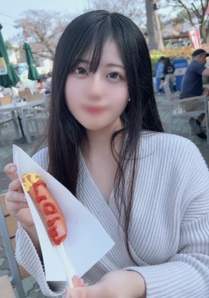 学校が終わると途端に変貌する歪んだ性癖の女大生が閉ざされた空間で恥ずかしがりながらも大胆に露出快楽に溺れる！！視姦・露出願望を連日求める変態女に2回連続生中出し！！