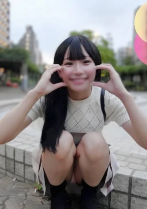 【初撮り】 【顔出し】驚愕のギャップ。華奢で可愛い20歳の女のこが止まない潮吹き。ハメ潮が止まらない爆スプラッシュ！閲覧注意