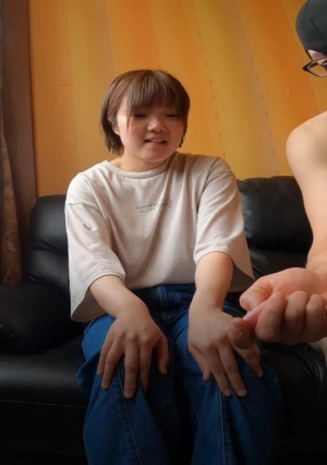 祝20歳☆ほんのちょっぴり垢抜けた りんちゃん（148cm/ちび×素朴ＪＤ）のプライベートまで丸裸にさせたマル秘映像／際どい質問に小さな体をよじらせ快楽の園に堕ちてゆく…。【第三弾ハメ撮り