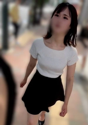 【先行公開】 愛嬌抜群な美白敏感美女　何を期待していたのかスカートチェックでパンツにシミが♡♡電マを当てるとビクビク絶頂♡♡