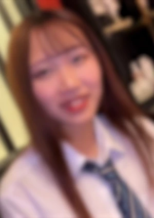 【初・顔出し】 バイト禁止ちゃんの困ってる顔を見ていたらいてもたってもいられずに・・・。 気持ち良くもなれて一石二鳥だね。