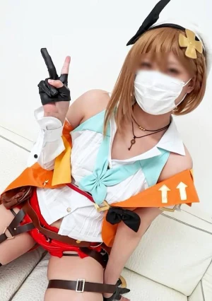 むっちむちなラ○ザのパイズリとフェラが気持ち良すぎる！イクイク雑魚レイヤーの中出し精子錬金ハメ撮り！