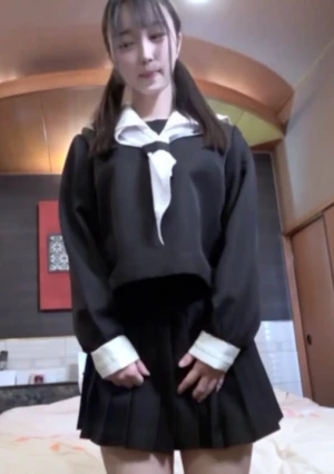 「はじめてのさつえい」県立通 18歳の初体験映像。緊張しながらも徐々にメス顔完堕ち、 経験無しの体に中出しで孕ませ。