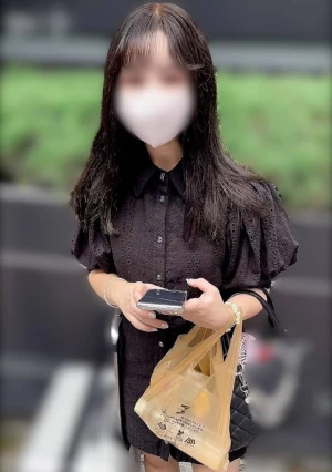 【手コキ】 美しい瞳のハーフ美女に上目遣いで隠語を言わせ大興奮。「いっちゃうの..?ザーメンいっぱいぶちまけてね♡♡」