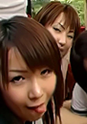 18歳でアニメの声優として頑張る小柄ちゃん。笑顔きらめく姿から快感責めにのめり込む姿を堪能してください！ 超絶スプラッシュ！オモチャ責めから濃厚2連続中出し！特典:笑顔でごっくんディープフェラ！