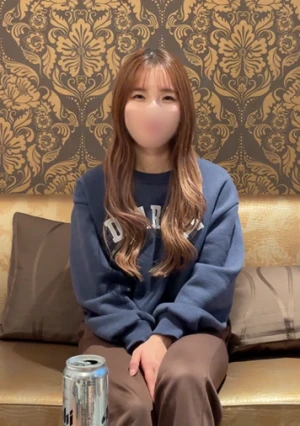 ショート美女がロングになって再登場。 酔わせてイカセまくって悶絶ピストンからの大量顔射→すっぴん披露