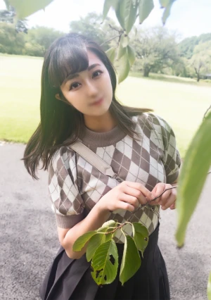 通行人に見られながらも野外で絶頂を優先してしまう性に貪欲なGcup巨乳看護師！！生まれながらに備わった変態的な欲望が解放され絶叫と絶頂を繰り返す淫乱ボディに生中出し！