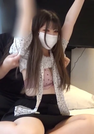 [一発撮り] 初登場！Hな撮影と知らずに応募して来た上京したての18歳アイドル志願JD。あっという間に全裸になり結局濃厚中出しからのお掃除フェラ(SNN-41)