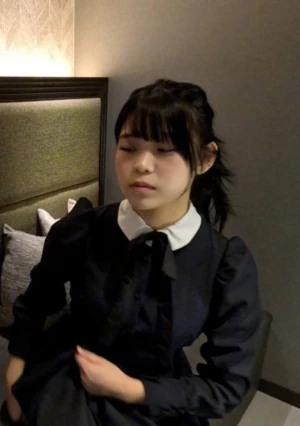 【素人初撮り】 れな(18) 上品でかわいい。初〇〇の一部始終を撮影される。カチコチに凍る表情だけどキスして中出しして、イラマまでしました。