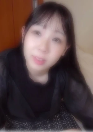 【無】 【顔射】ケツ毛がパンツからはみ出てる美巨乳ちゃんに馬乗りパイズリからの顔射。※特典あり