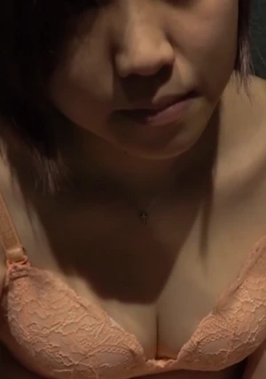 【無・個撮】漫画喫茶で嫌がる子をゴリ押しして半泣きされながらもハメ撮り撮影！【特典で高画質】