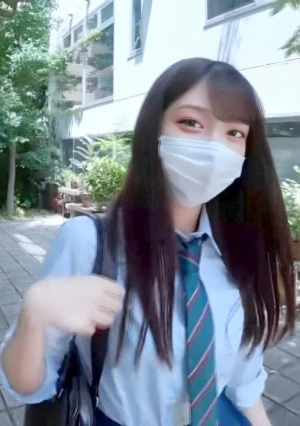 【本物無加工美女】 ”事務所スカウト殺到”の超正統派18歳美女にピル無し2連生中出し。制服姿で出演　約90分間の高画質撮影希少映像。