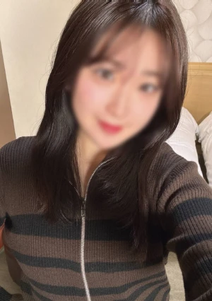 [即ハメ中出し素人妻］無修正【『中出ししたことないです…』初不倫を楽しむ愛嬌抜群の美乳妻】 大人しそうな雰囲気からの乱れっぷり⤴極狭膣悶えイキ『奥に出して～っ！』旦那より先に中出しヴァージンGET♡