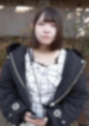 【初撮り】 【顔出し】未処理好き必見。険しい顔に口内射精した後、密林のごとく生え揃った剛毛まんこに生チンポ挿入の2射精。