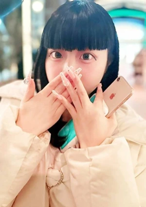 パッツン前髪が可愛い145㎝の小悪魔♡「ピュッピュしちゃう？？」ムスメより年下の美乳お嬢さんにオチンポ絞られ大量射精!完全降伏♥