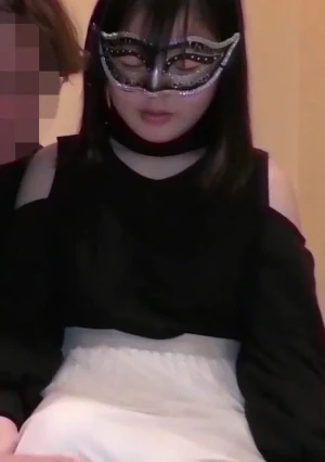 華奢な体で喘ぎまくる25歳若妻　感じ易い体は執拗な電マ責めで濡れていく・・・