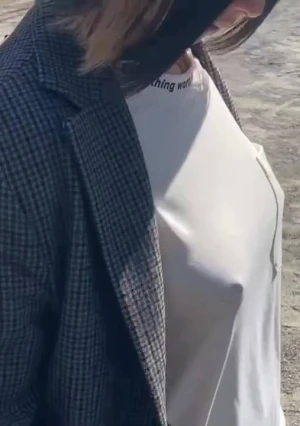 彼女と露出デートの後、ホテルで「おじさんのチンポ、キモイｗ」「早くイケよ！ 」とか言わせながら中出ししましたｗｗ　オマケあり。