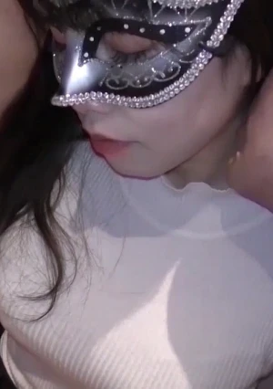 従順な牝犬となった奴〇妻 違うチ〇ポの味を咥えてハメて感じながら快楽の頂点へ・・・