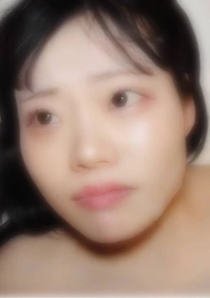 【顔射】メンヘラ感の強いＦカップの美乳美肌ちゃんに馬乗りになって顔射。目まで飛んでておもしろかった。※特典あり