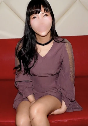 清楚系他人妻。 連続潮吹きで絶頂しながら喜びの中出しプレイ