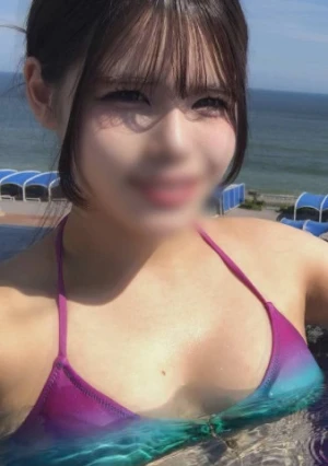 [即ハメ中出し素人妻］無修正≪普段は「保育士」完全顔出し！≫肉感Fカップ妻びしょ濡れ生ハメ❤貸切SPAで【ど緊張】 バレないようえっち理性ぶっ飛び禁断の中出し♡恥ずかしいけど♡バルコニーでフェラ⤴