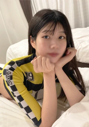 22歳Dカップ国宝級美乳JD再び！今度はレースクイーン姿で登場♡極上スレンダーボディに今回もピストンが止まらない！