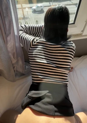 女教師　喫煙所でフェラと セックス 糸をひく愛液