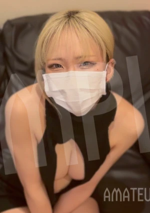 スタイル抜群の淫乱金髪ギャルの極上ご奉仕セッ クスを体験しちゃいました