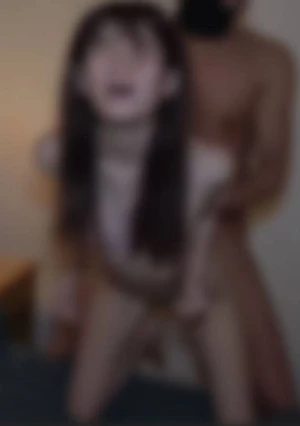 【無修正】 【顔出し】苦痛に満ちた表情と、この世のすべてに絶望しているかのような虚無な表情とを見せてくれる人妻は背徳感が凄すぎました。