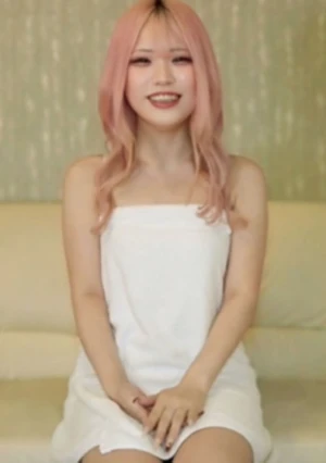 【無】 メチャ可愛い！派手色髪系の女性はエロい…？「エッチなこと大好き⤴」らしいです！さらに初顔射に初中だし収録！