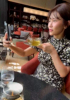 【無修正**】 業界で10年前線に立ったﾚｼﾞｪﾝﾄﾞ級AV女優。僕のち〇こ推しで秘密の出演。鬼のスキルと魔性の膣に精液搾り取られました。。