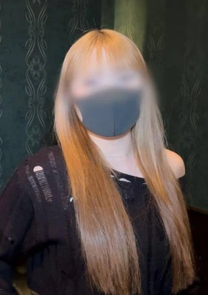 あおいちゃんは俺らだけに中出しな件。※今後、当アカウントでしか見れない素人女性保証。マスクが邪魔でおちんぽしゃ⚫︎れない…