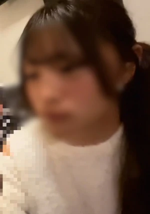 今まで彼氏と手も繋いだことが無い彼女。おじさんのち〇こ咥えておじさんを気持ちよくさせちゃいます。【個人撮影】 No.329