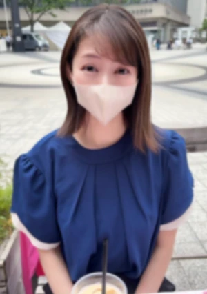 友達のアネであり仕事一途の舞台女優。遊ぶ暇なく欲求不満。稽古で引き締まった身体でイキまくる彼女に大量中出し。。。