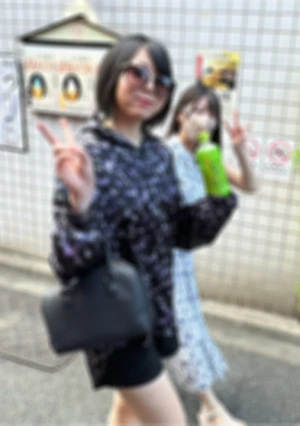 黒髪清楚の素人３Pハメ撮り☆※個撮の為やや手振れアリですが、 リアルです。