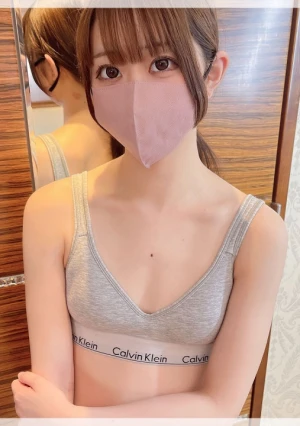 超絶スレンダー美女。関西地下アイドル出身。細身でアスリート体形がエロすぎるキツネ顔美女とのハメ撮り。