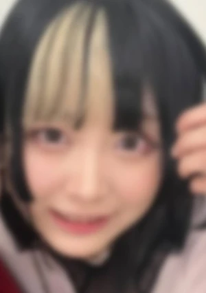 【地雷系】【くびれ】【FC2初出演】【クスコ観察】取扱注意、地雷系コスプレイヤー紗季20歳、メンヘラなのに何度も昇天、人生初の中出しに困惑…