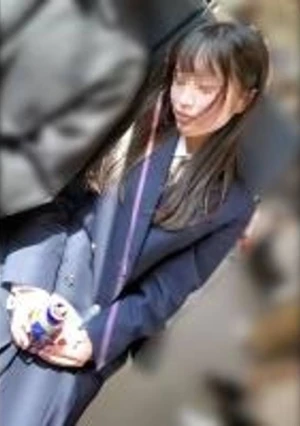 【2003年生】 色白黒髪ロングの優等生。二人きりの旅…