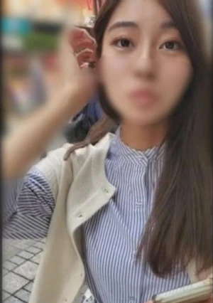 主人の留守中に欲求不満の奥様は他の男性で快楽を満たす為に禁断の密会。 敏感な奥様は何度も中イキして疲労困憊になった人妻に外出しと見せかけ子宮内に中出し