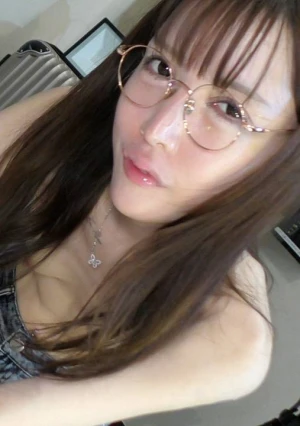 超美人のピアノ教師！ ねっとりフェラから爆量ザーメンを口内に注ぎ込む！