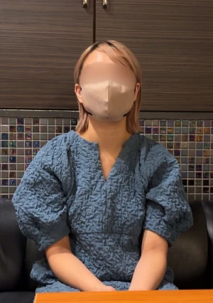 巨乳美容師22歳。「待ってっ、無理無理！ ヤダァ！」歴代を更新する快楽に戸惑い叫ぶもバッチバチに突かれてイカされまくる。