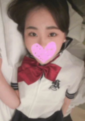 18歳・Fカップ地下アイドルと密着イチャイチャホテルデート　濃厚エロフェラ口内射精\! 　