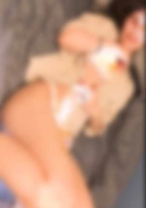 【無修正】 【素人個撮】オトナフェロモン薫るちっぱい歯科助手を３Pナマ賞味