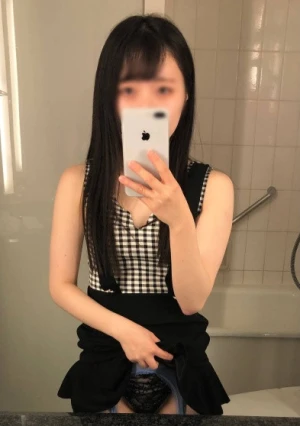 無修正純情ピュア❤清楚で無垢！黒髪ロング！激カワ！奥を突かれると泣きそうな声で喘ぐめちゃエロまんこに中出し＆追撃の口内発射 ！