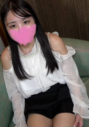 特典で無修正と膣内カメラ ♀176 素朴な18歳くうちゃんを大人のAVの世界にお導き。 初めての中出し。「AVに興味ありました…」奇跡な理由でとれた貴重なハメ撮りを温かい目で見届けてあげてください