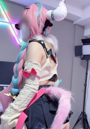 【巨乳パイズリ】 原〇ヴ〇レサJcupすずかちゃん攻めたり攻められたりで1分丁度にストップした人がご褒美SEX※やらせ一切なし