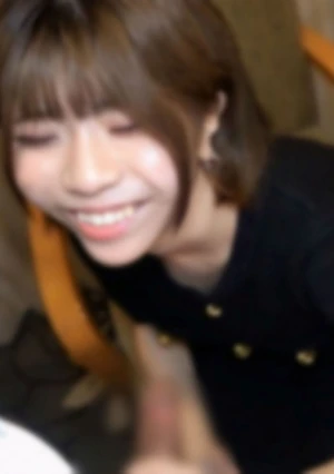 【無】 身長150㎝でスレンダーな可愛い小柄女性⤴常に笑顔で楽しそうにチ〇コを握ってくる姿がとてもいい！クスコ内部観察　嬉しそうにゴックンと中だし